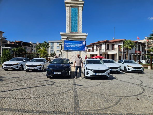 TOGG’LAR GERMENCİK MEYDANI’NDA GÖRÜCÜYE ÇIKTI