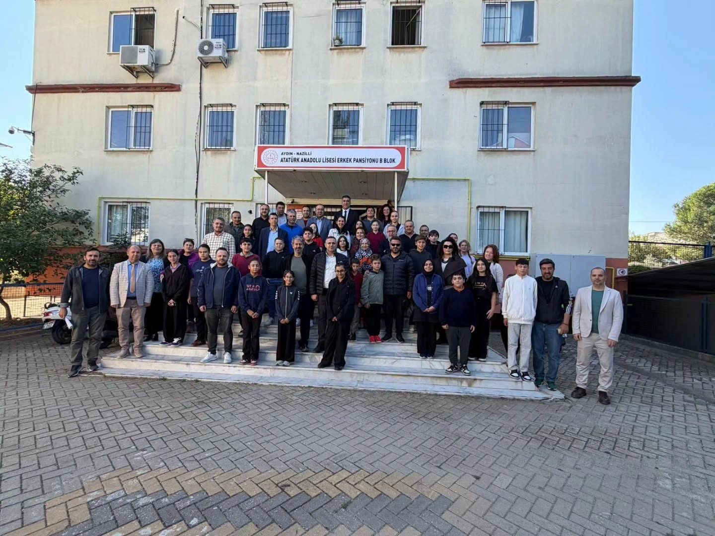 Nazilli’de “Öğrencilerle El Ele” Projesi Kapsamında Öğrencilerin Talepleri Dinlendi