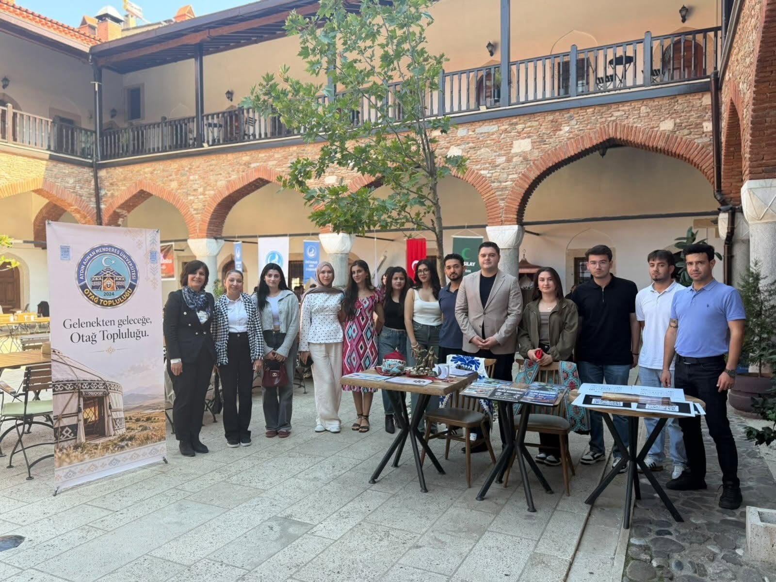 Ülkü Ocakları Aydın’dan Üniversite Öğrencilerine Tanışma Kahvaltısı