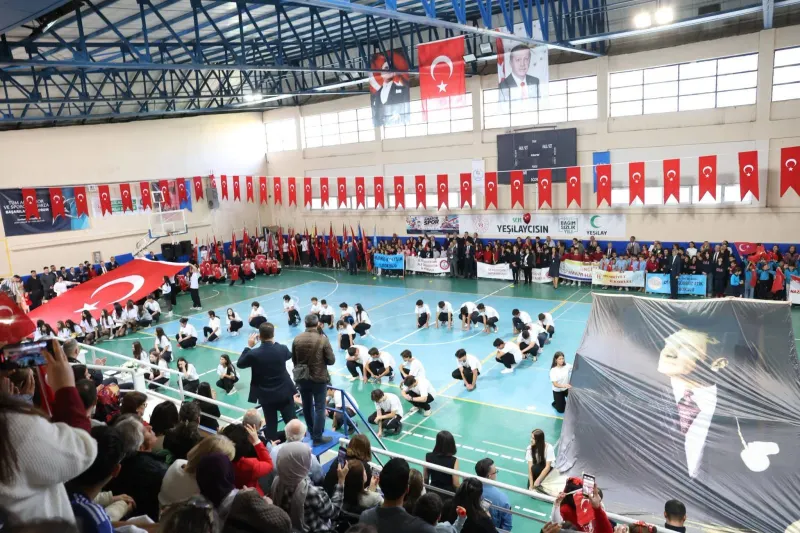 İNCİRLİOVA’DA CUMHURİYET BAYRAMI COŞKUYLA KUTLANDI