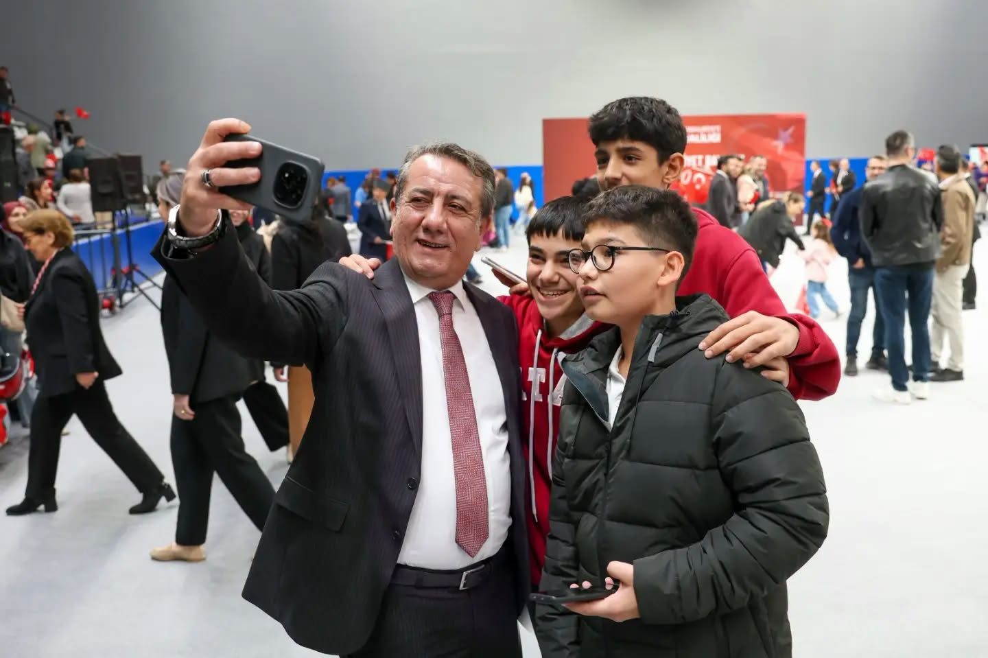 Başkan Anıl Yetişkin’den Efeler halkına Cumhuriyet Yürüyüşü daveti